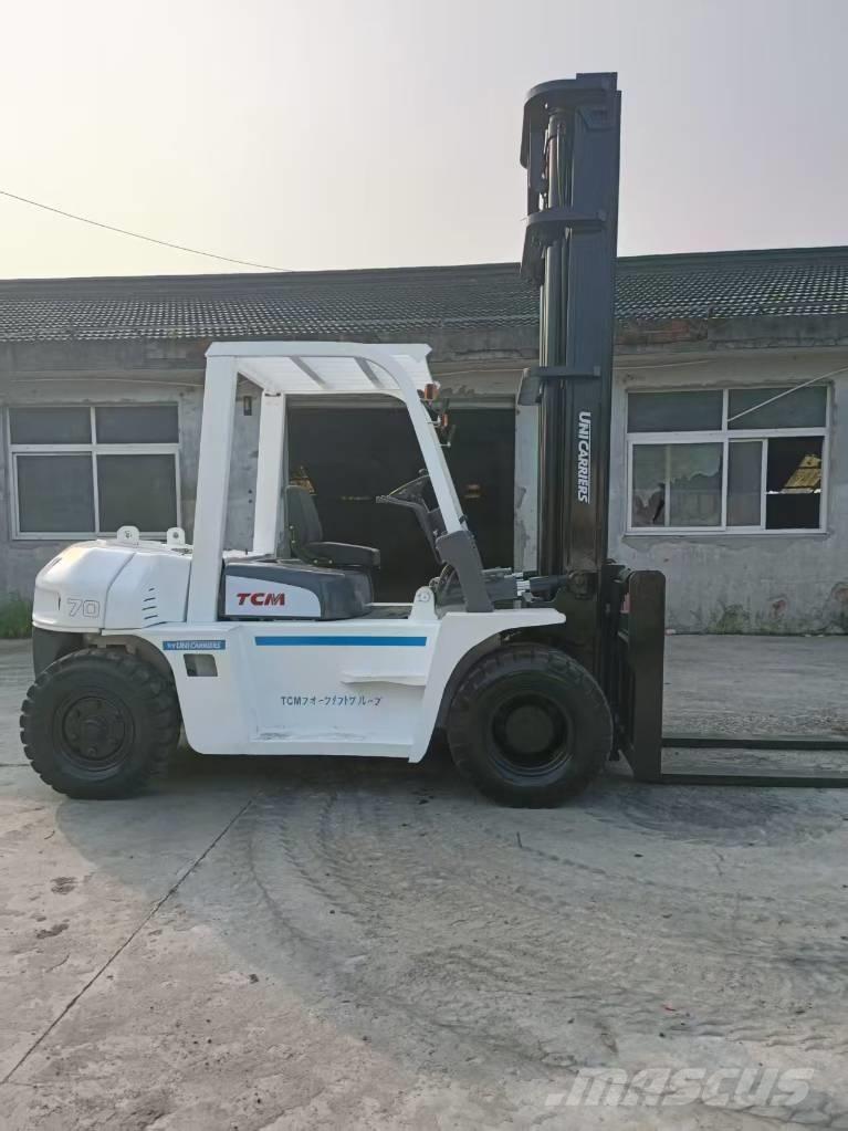 TCM FD 70 Z8 Kofferaufbau