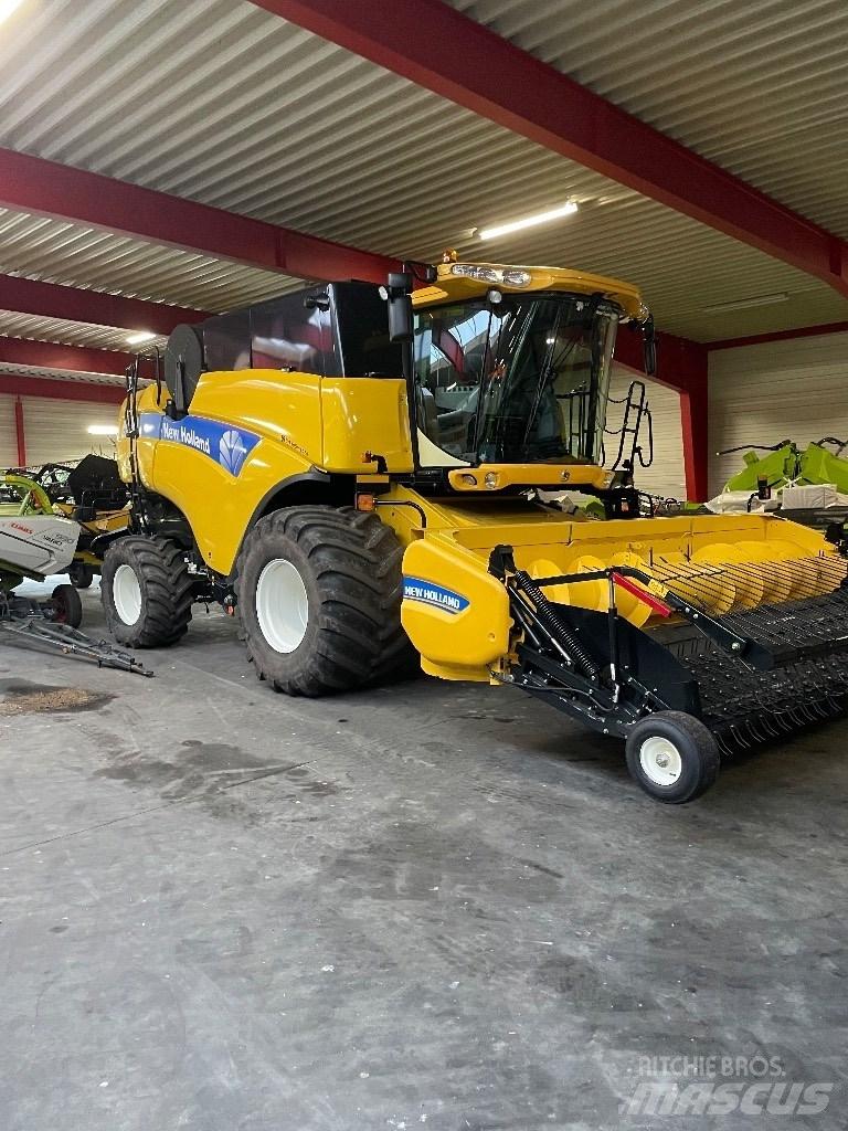 New Holland CX 8080 Mähdrescher