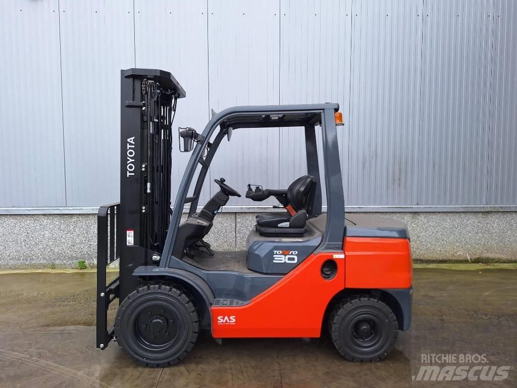 Toyota 52-8 FD F 30 Diesel heftrucks