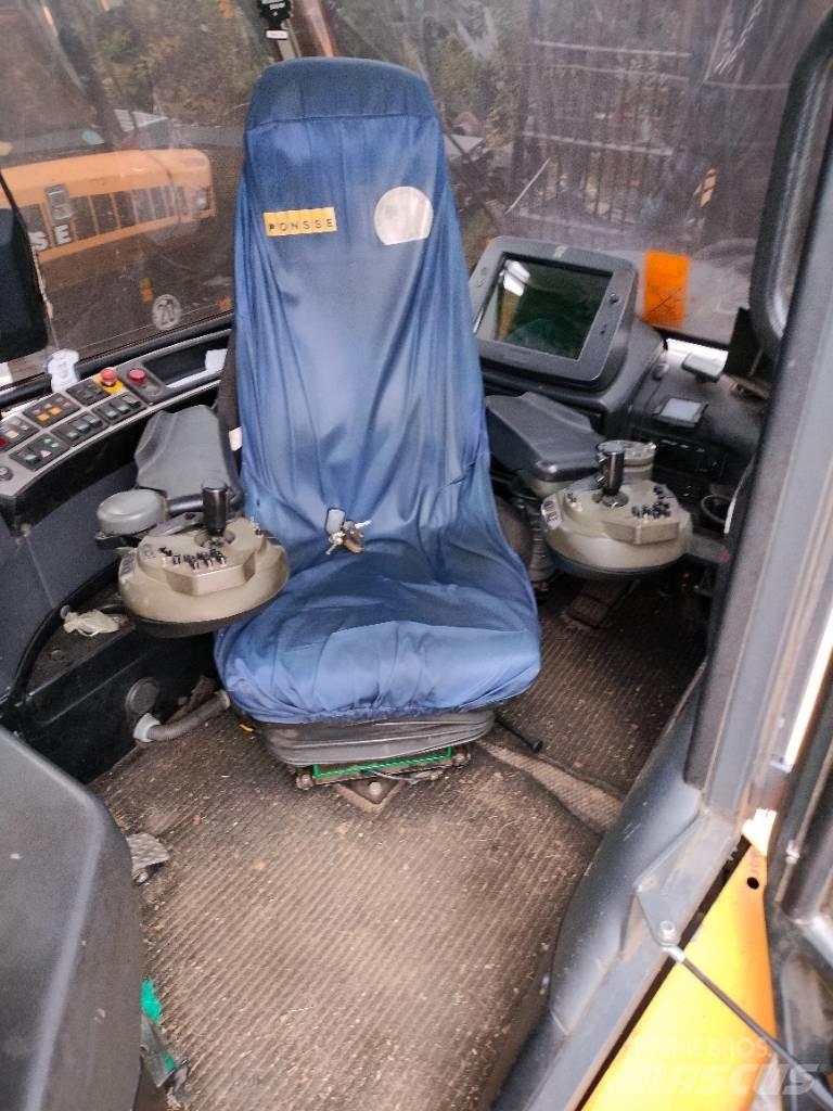 Ponsse Buffalo 8W Forwarder
