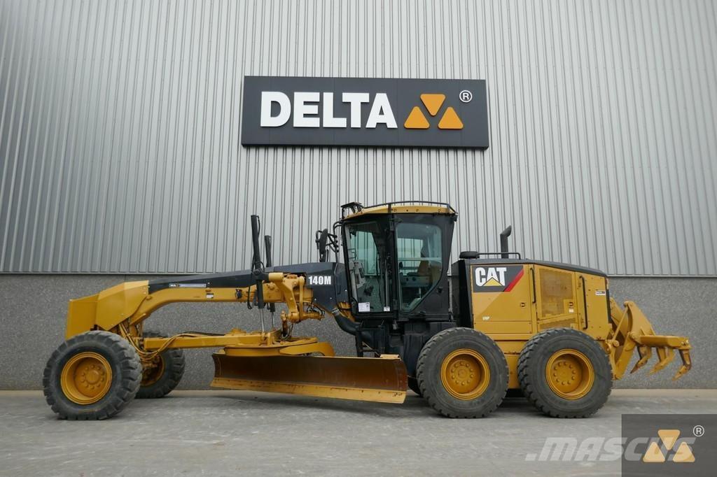 CAT 140M Grader