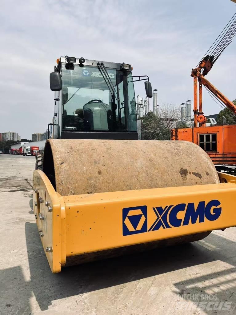 XCMG XS 223 J Walzenzüge