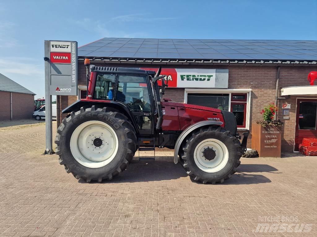 Valtra 8950 Traktoren