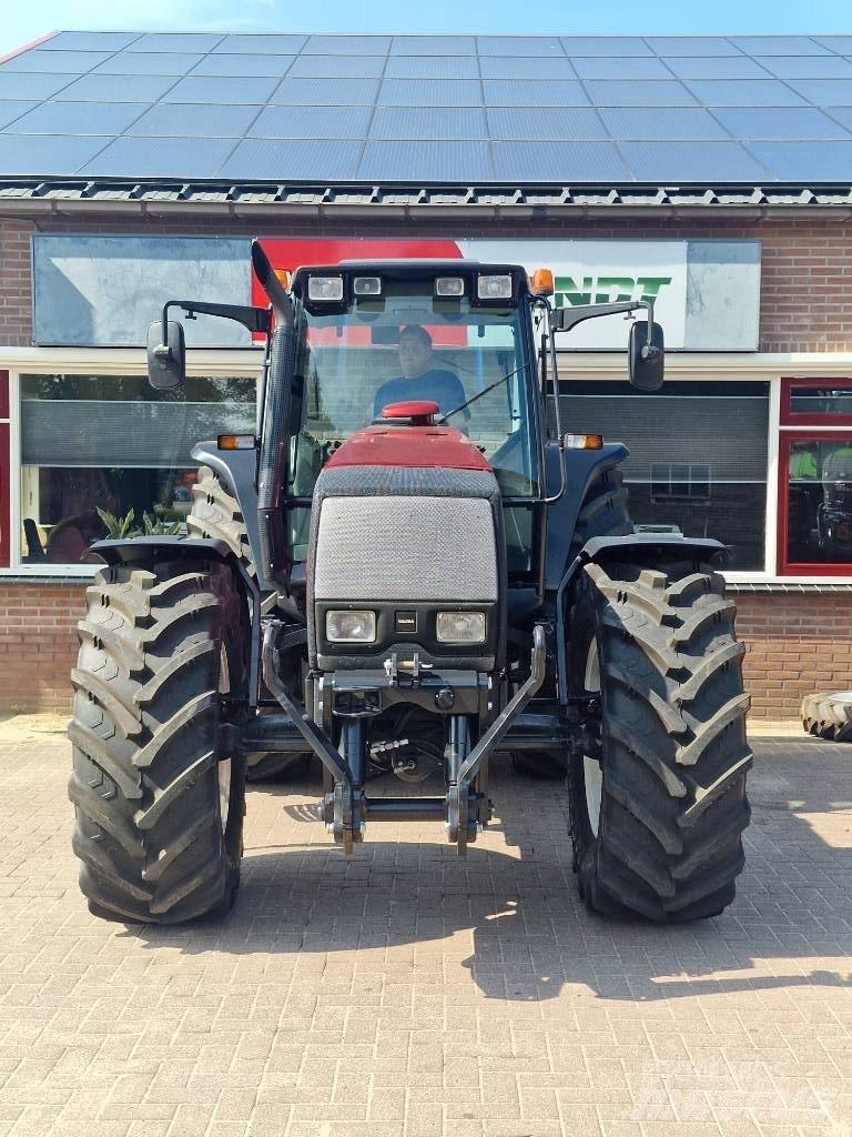 Valtra 8950 Traktoren