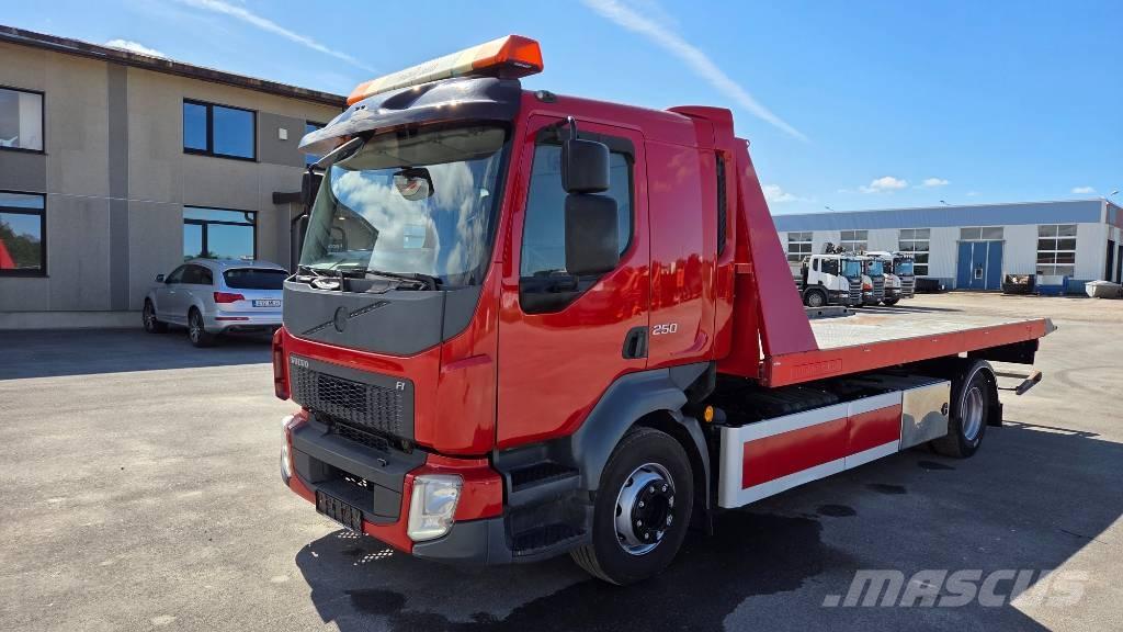 Volvo FL 250 4X2 Pritschenwagen mit Seilwinde