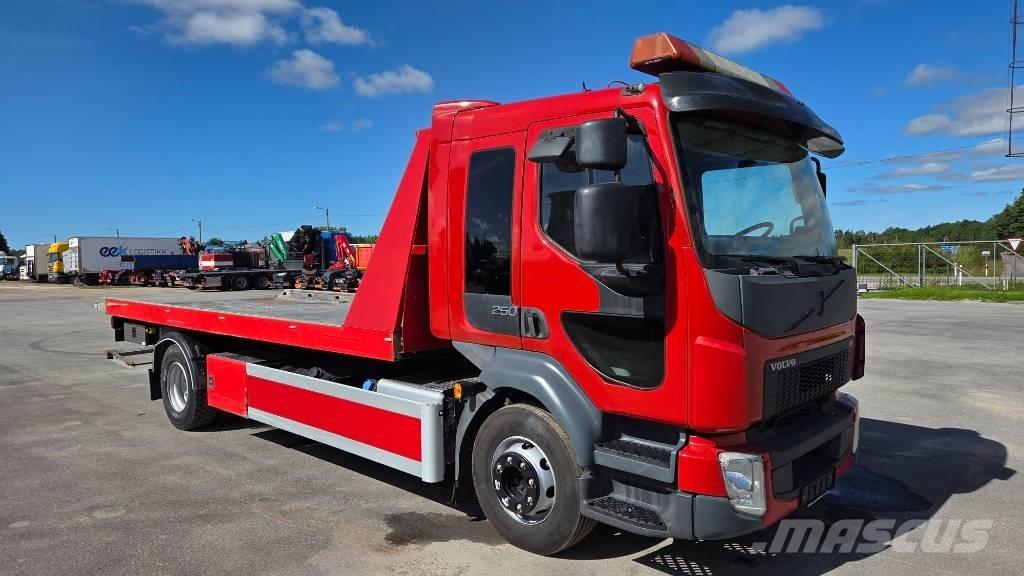 Volvo FL 250 4X2 Pritschenwagen mit Seilwinde