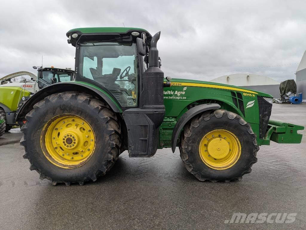 John Deere 8345 R Traktoren