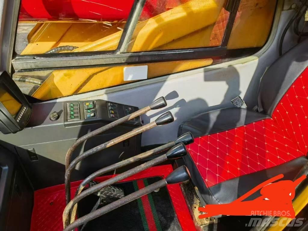 Sany SCT80 Kranen voor alle terreinen