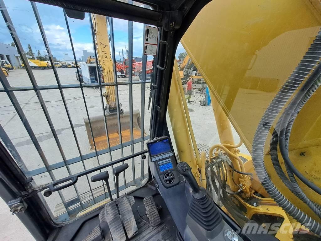 Komatsu HB215LC-2 Raupenbagger