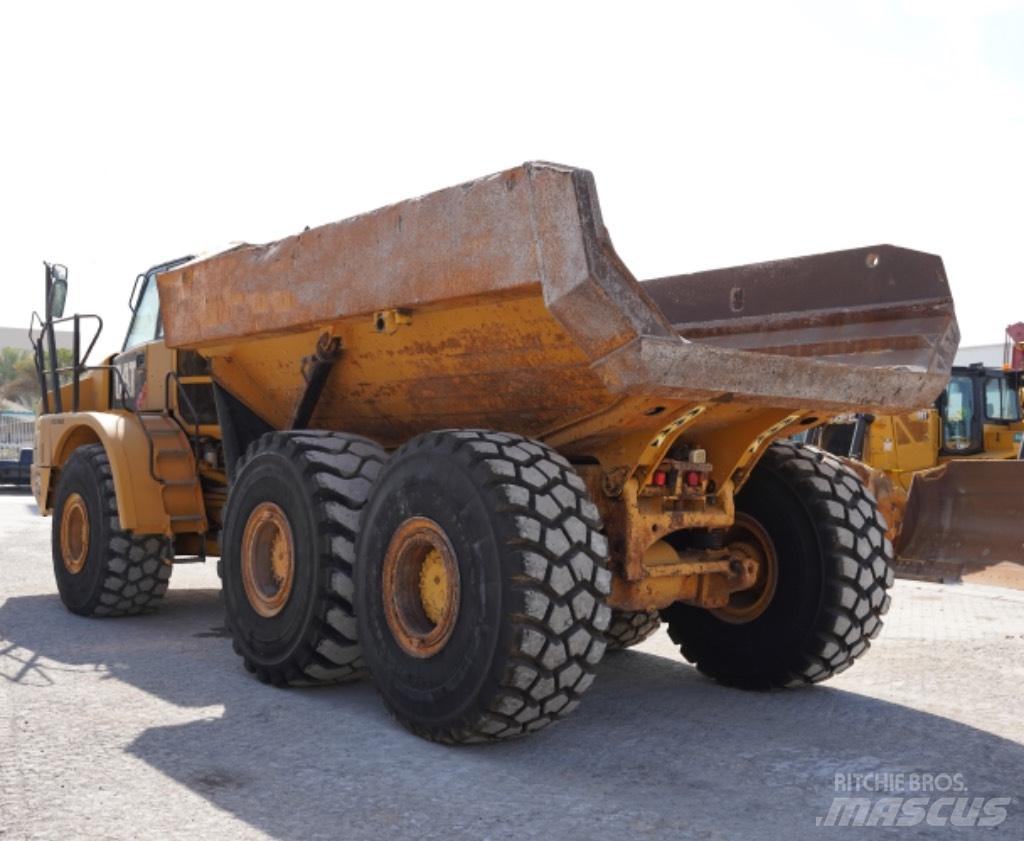 CAT 740 B Dumper - Knickgelenk