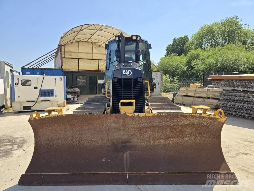 CAT D 3 LGP Bulldozer