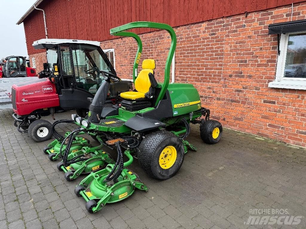 John Deere 8800 Reitermäher