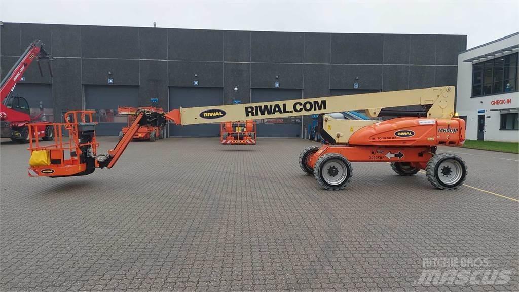 JLG M600JP Teleskopbühnen