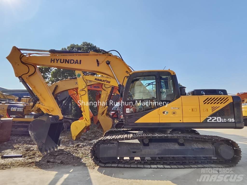 Hyundai 220 Raupenbagger