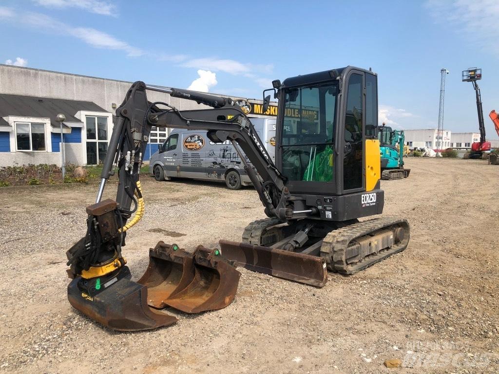 Volvo ECR 25 D Minibagger < 7t