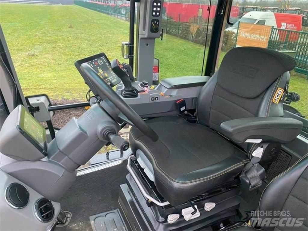 JCB 4220 ICON Traktoren