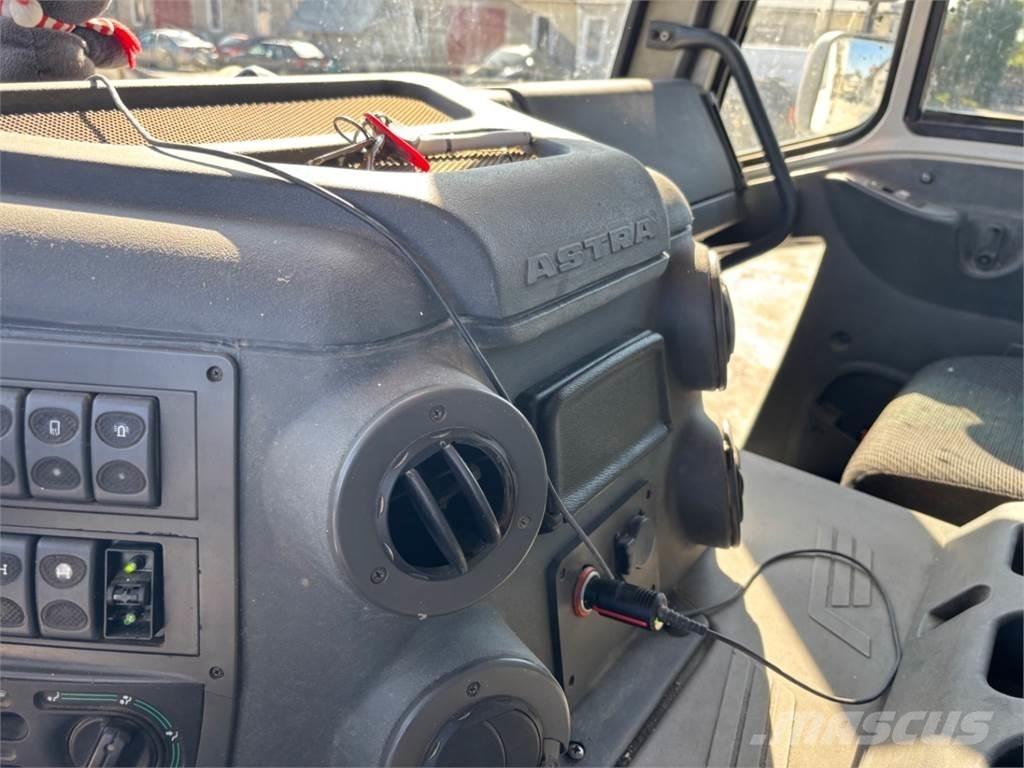 Astra HD8 8X6 Kipper