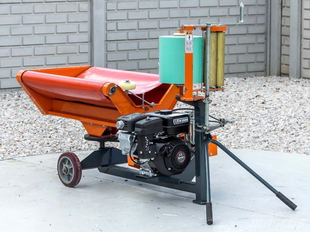 Komondor 36051 Rundballenpressen
