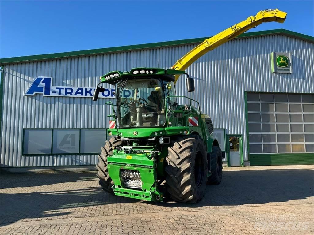 John Deere 8400i Feldhäcksler