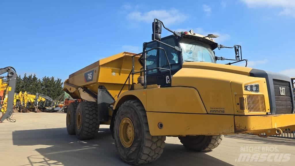 CAT 745 Dumper - Knickgelenk