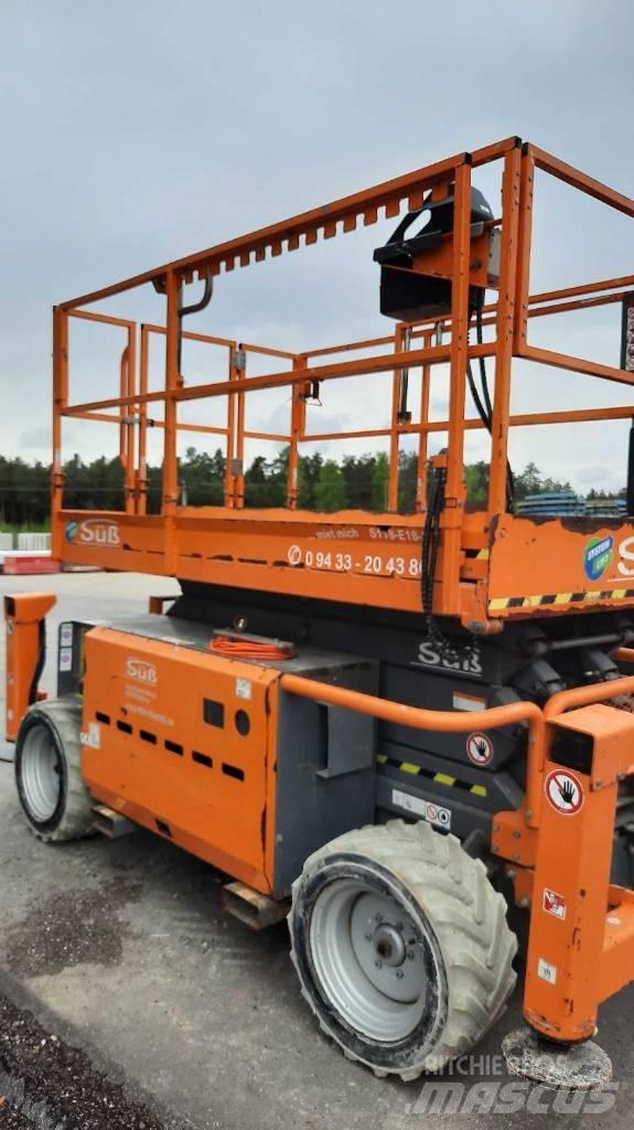 SkyJack SJ 6832 RTE Scheren-Arbeitsbühnen
