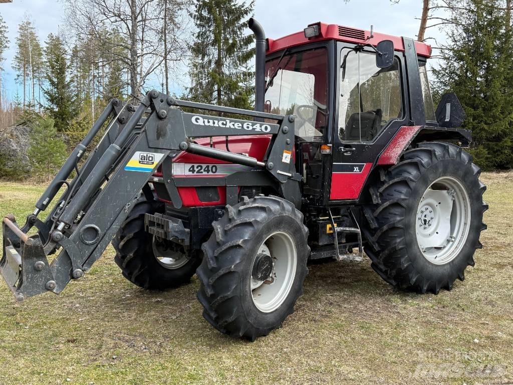 Case IH 4240 Traktoren