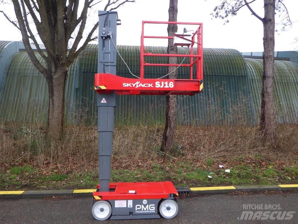 SkyJack SJ16 Personenaufzüge