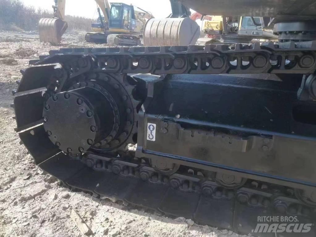 Hitachi ZX 200 Raupenbagger