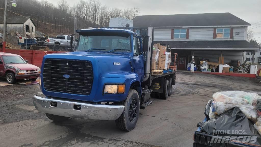Ford F9000 Pritschenwagen/Pritschenwagen mit Seitenklappe