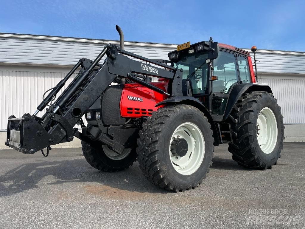 Valtra X 120 Traktoren