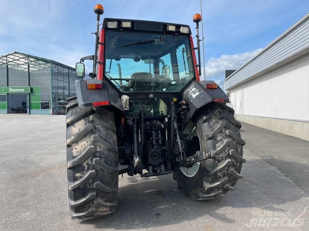 Valtra X 120 Traktoren