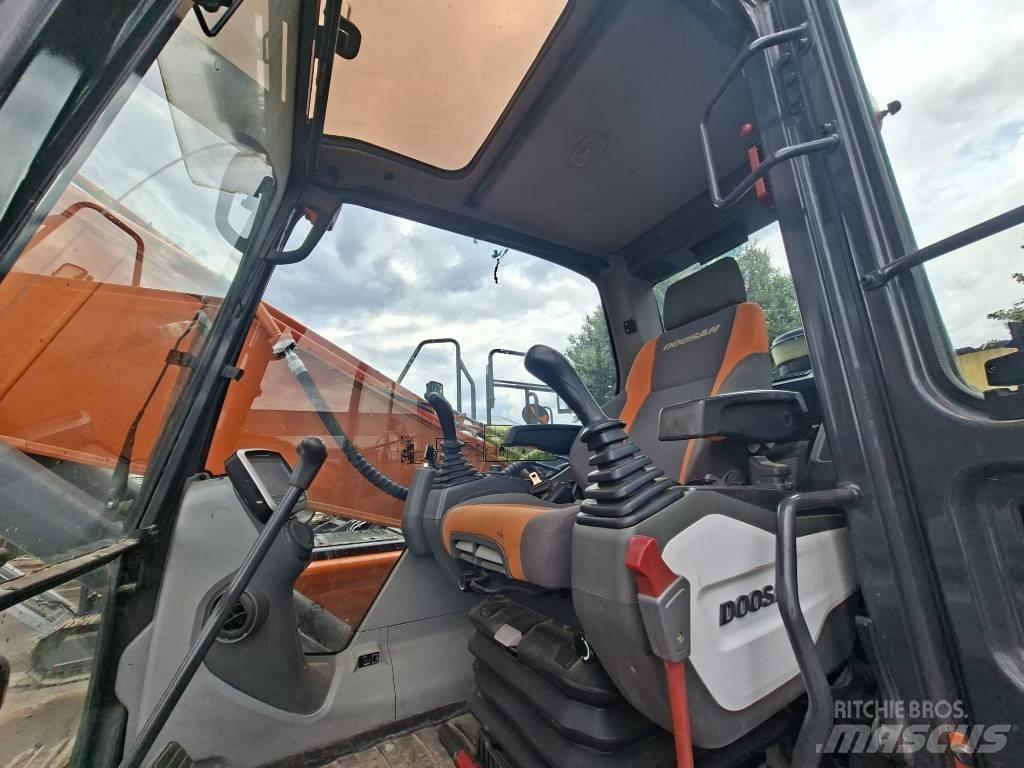 Doosan DX225LC-5 Raupenbagger