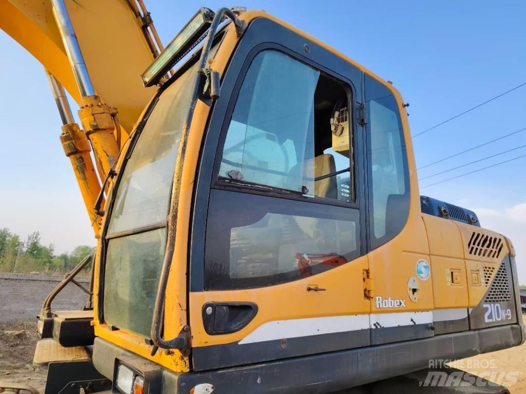 Hyundai R210W-9 Mobilbagger