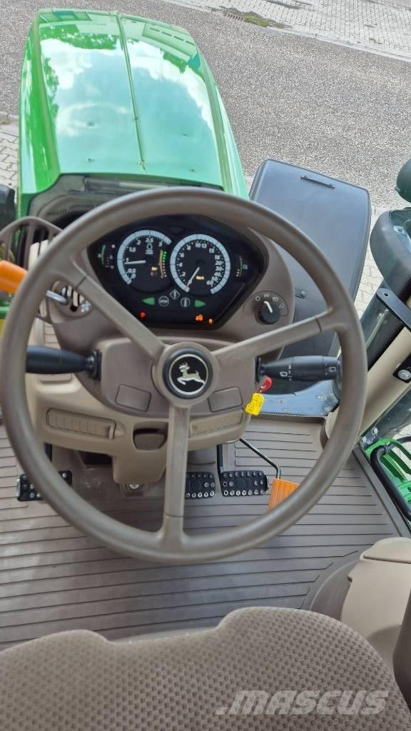 John Deere 6155 R Traktoren