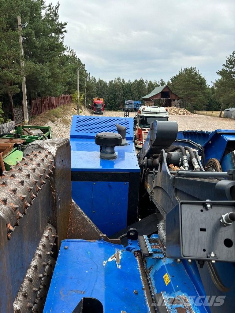 Bruks 1006 Holzhäcksler