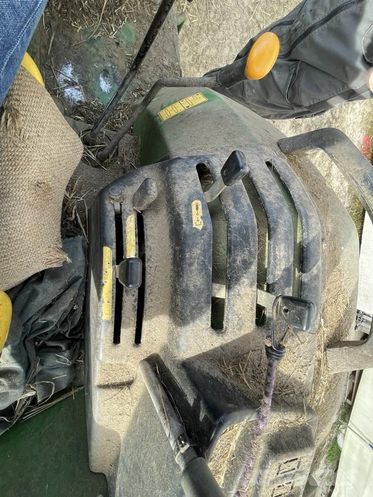 John Deere 5215 Traktoren