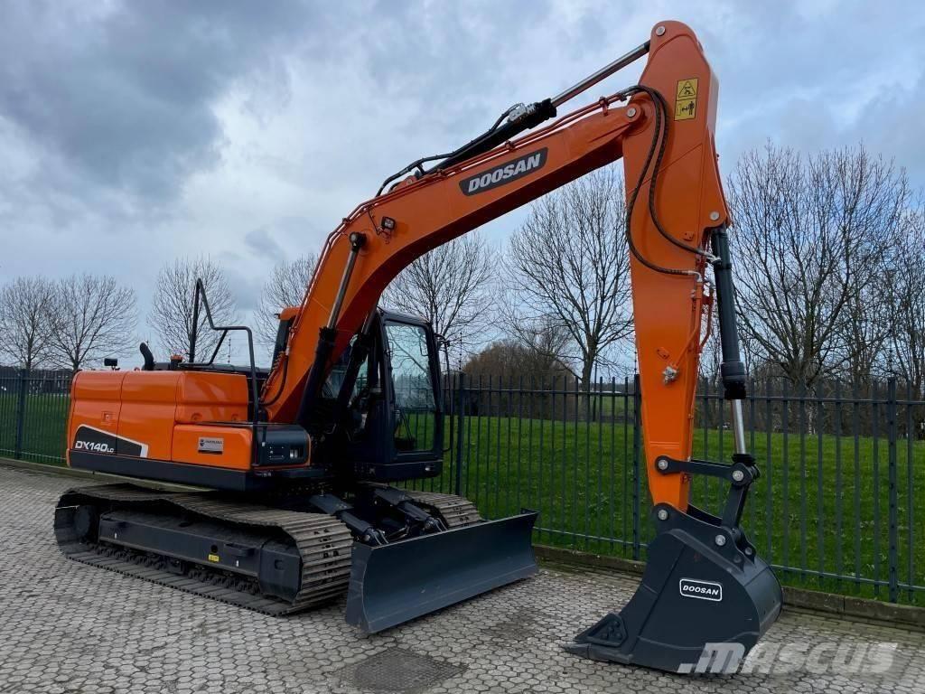 Doosan dx140w Mobilbagger