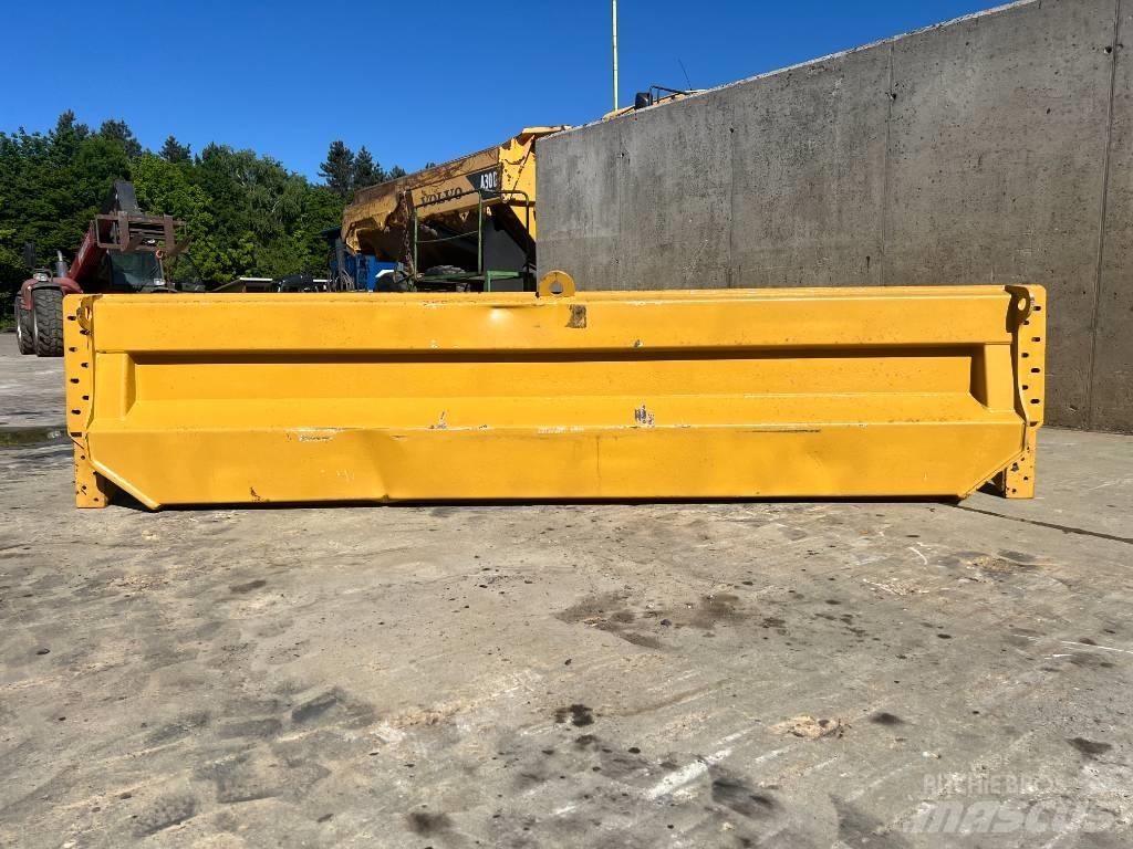 CAT 735 Heckklappe