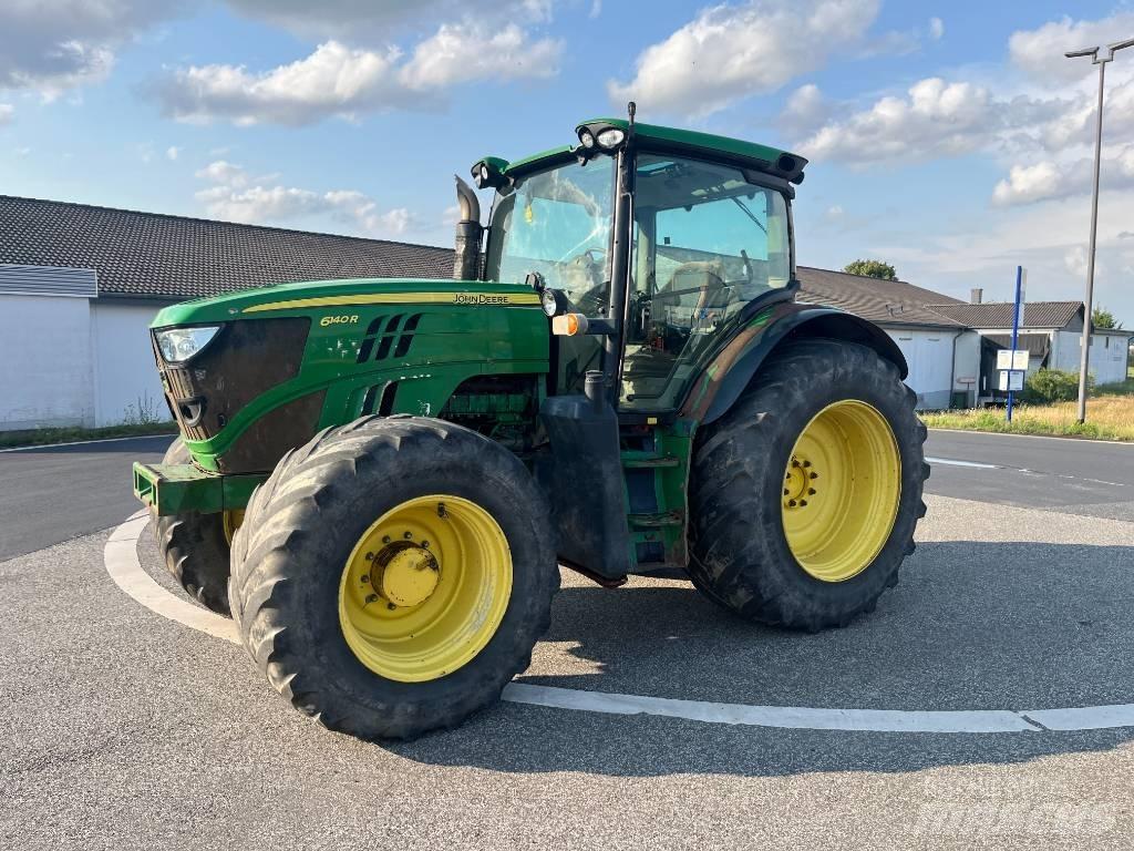 John Deere 6140 R Traktoren