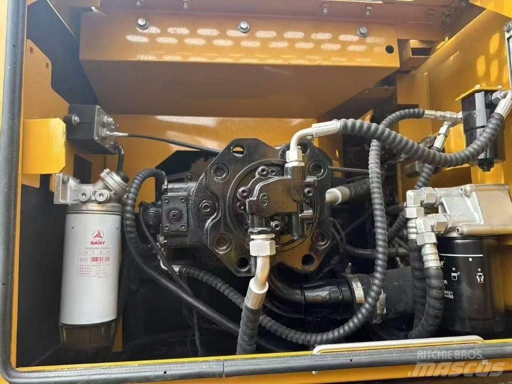 Sany 215C Raupenbagger