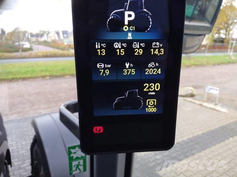 Valtra T235 Versu Traktoren