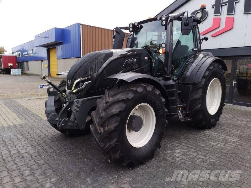 Valtra T235 Versu Traktoren