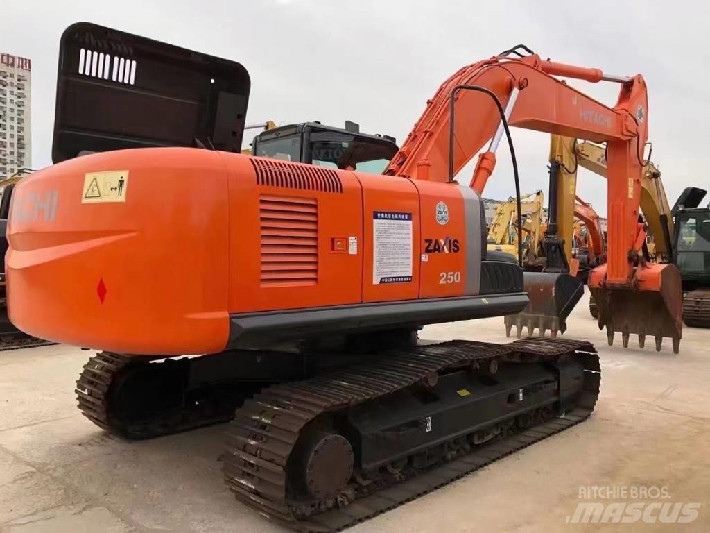 Hitachi ZX 250 Raupenbagger