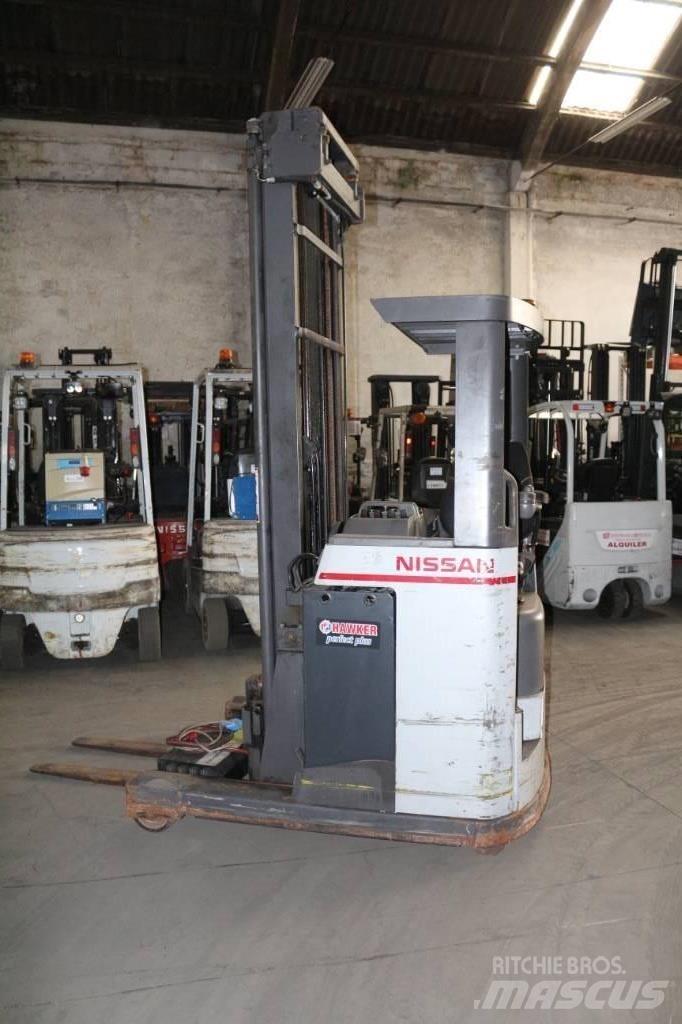 Nissan UNS 160 Schubmaststapler