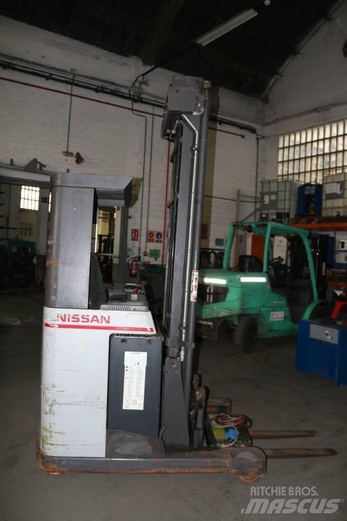 Nissan UNS 160 Schubmaststapler