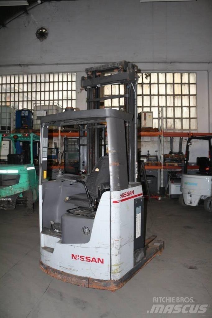 Nissan UNS 160 Schubmaststapler
