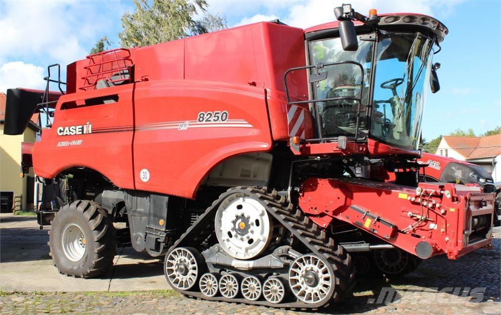 Case IH AF 8250 Mähdrescher