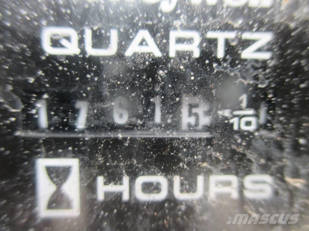 SkyJack SJ 6832 RT Scheren-Arbeitsbühnen