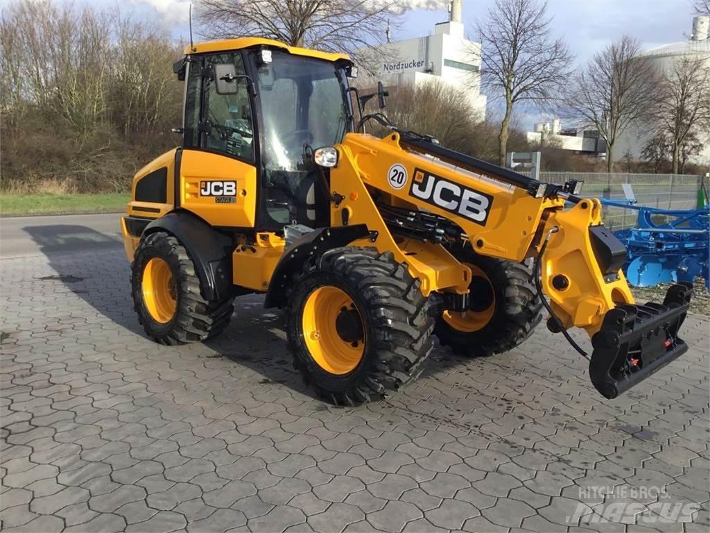 JCB TM 220 Agri Teleskopbühnen