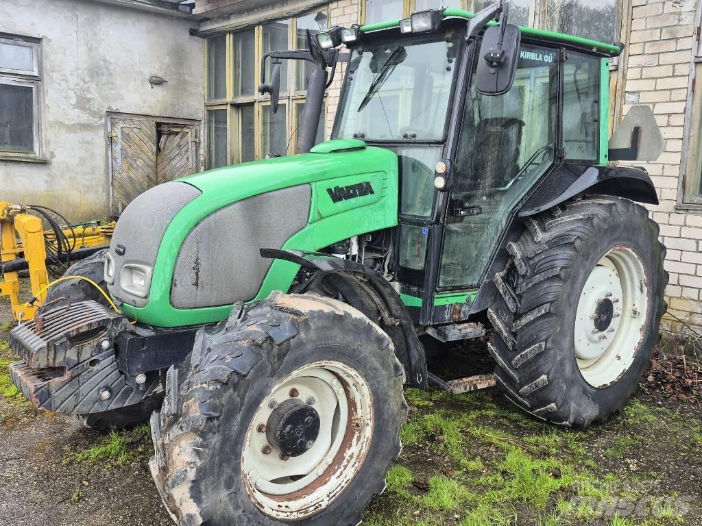 Valtra A 95 Traktoren